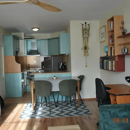 Sea Garden Apartment